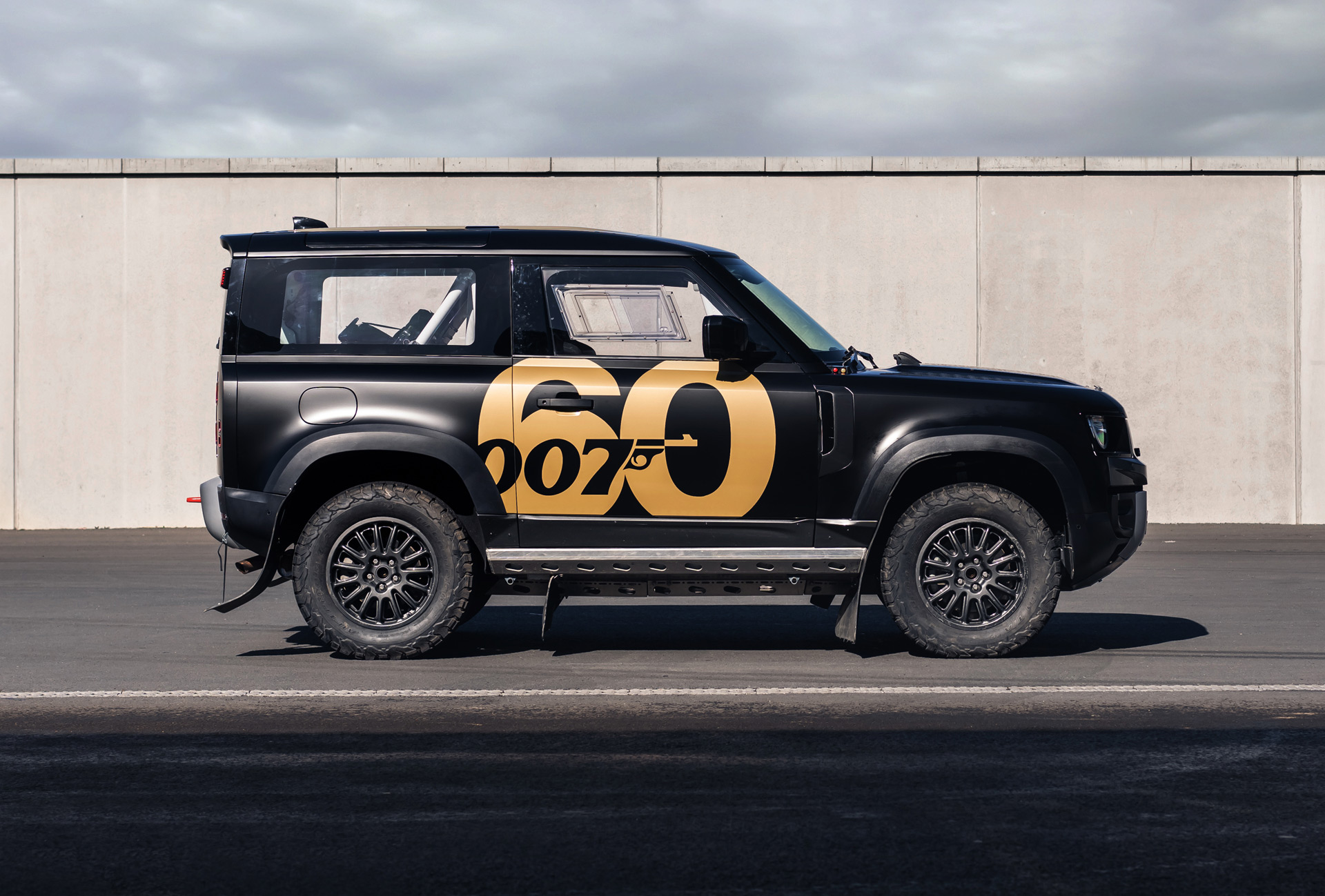 Land Rover celebrará los 60 años del 007